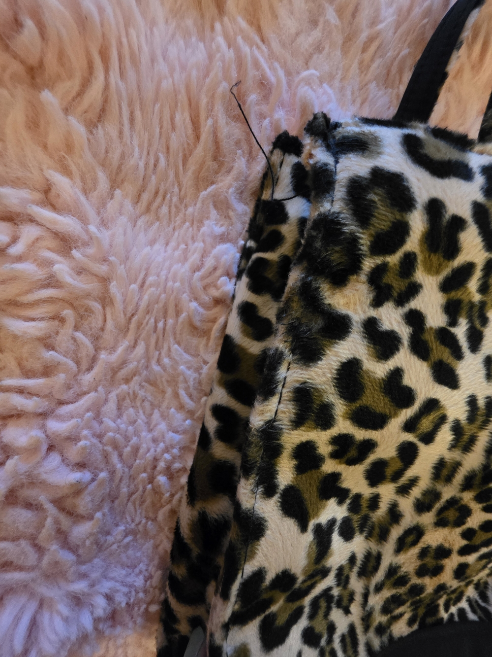 Leopard Faux Fur Tote Bag - Black & Tan - Picture 3 of 5